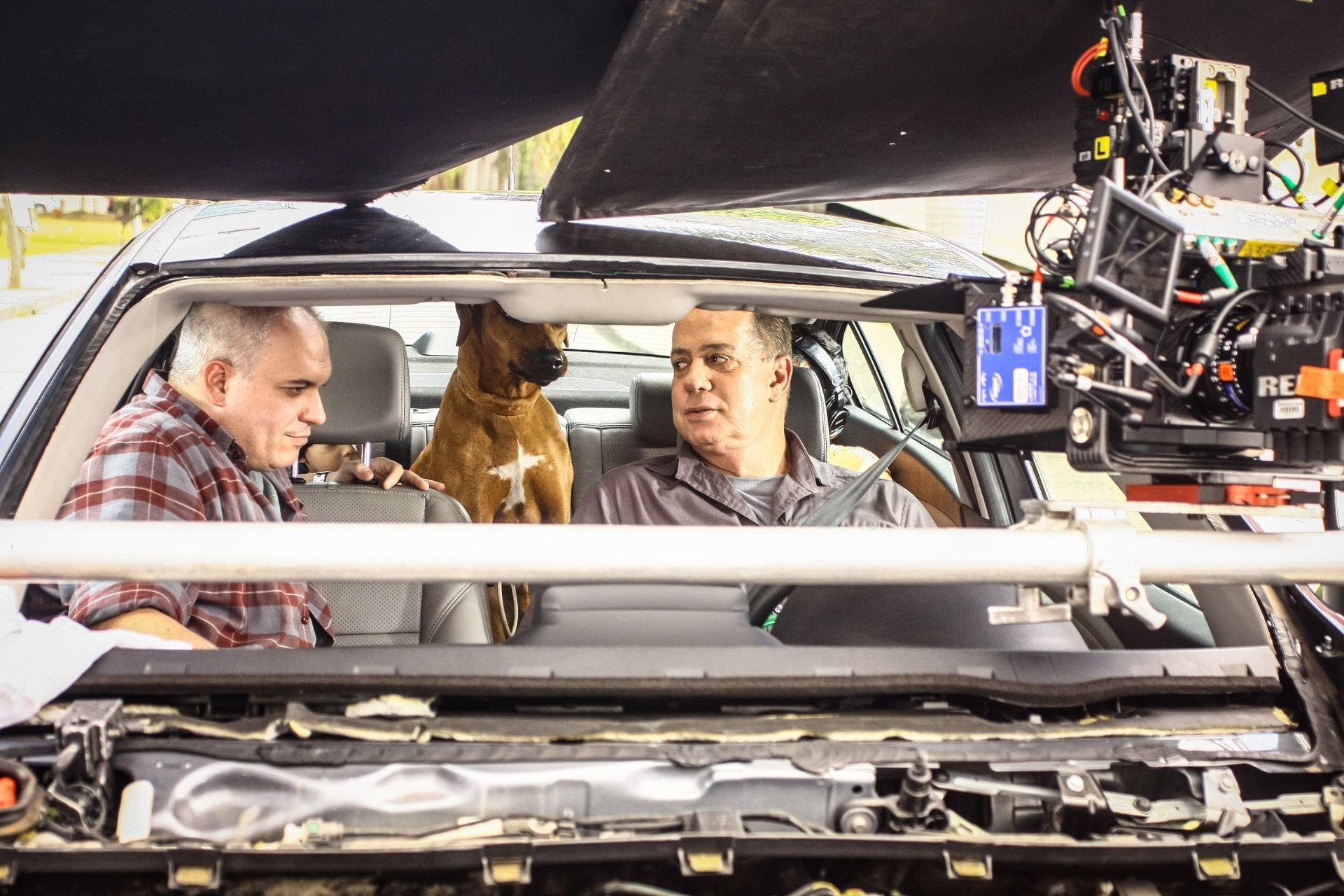Bastidores do filme "Se Puder... Dirija!", de Paulo Fontenelle, estrelado por Luiz Fernando Guimarães e Leandro Hassum - Divulgação / Disney
