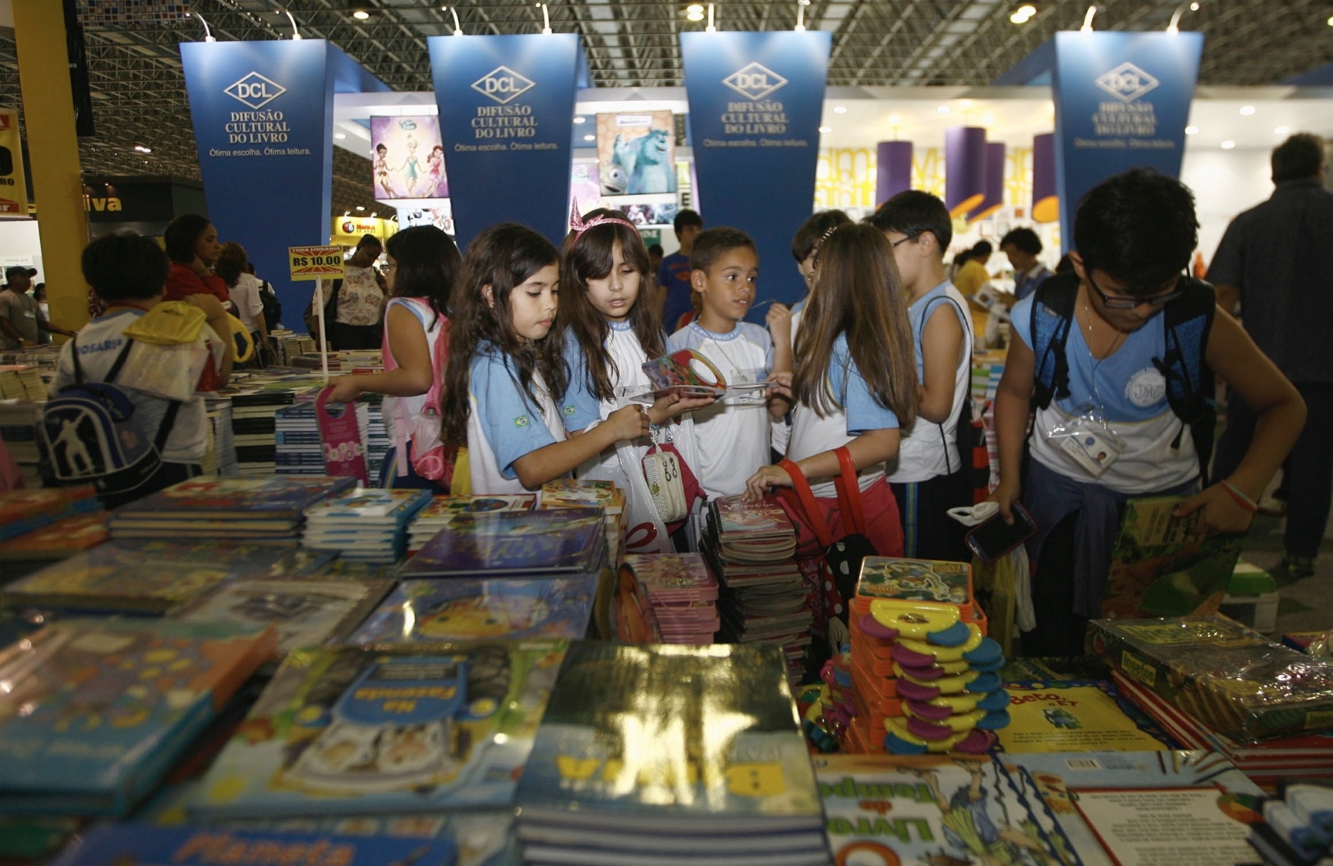29.ago.2013 - Público vai à 16ª edição da Bienal Internacional do Livro Rio - ERBS JR./FRAME/ESTADÃO CONTEÚDO
