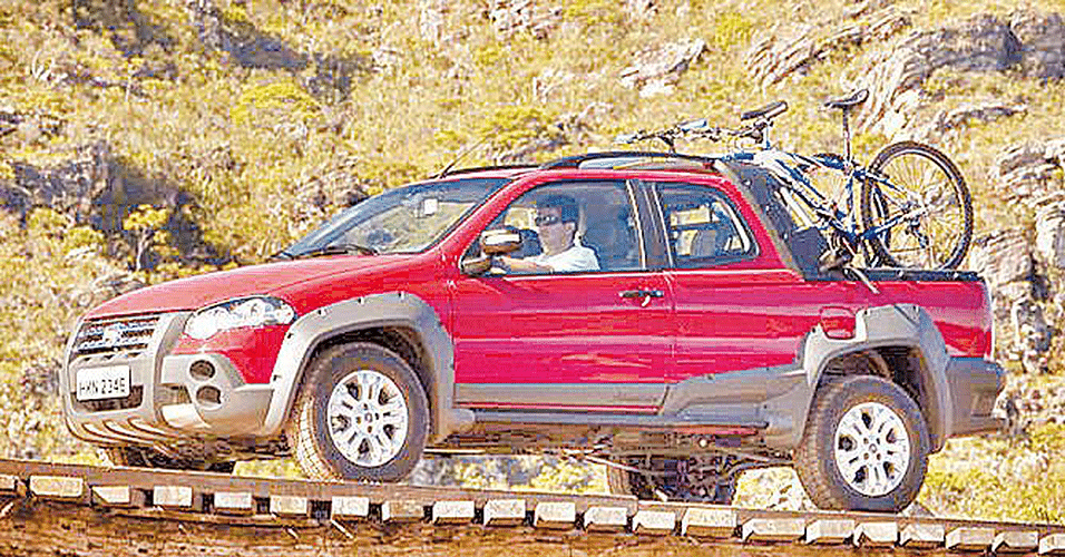 Fiat Strada Cabine Dupla 2009 - Divulgação