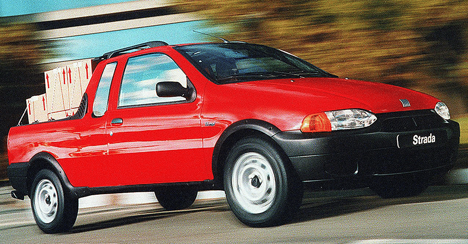 Fiat Strada cabine extendida, lançada em 1999 - Divulgação