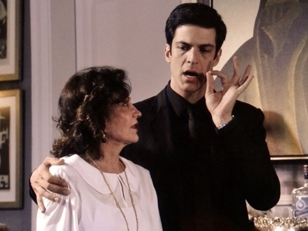 Em "Amor à Vida", Félix e Tamara decidem desmascarar Aline