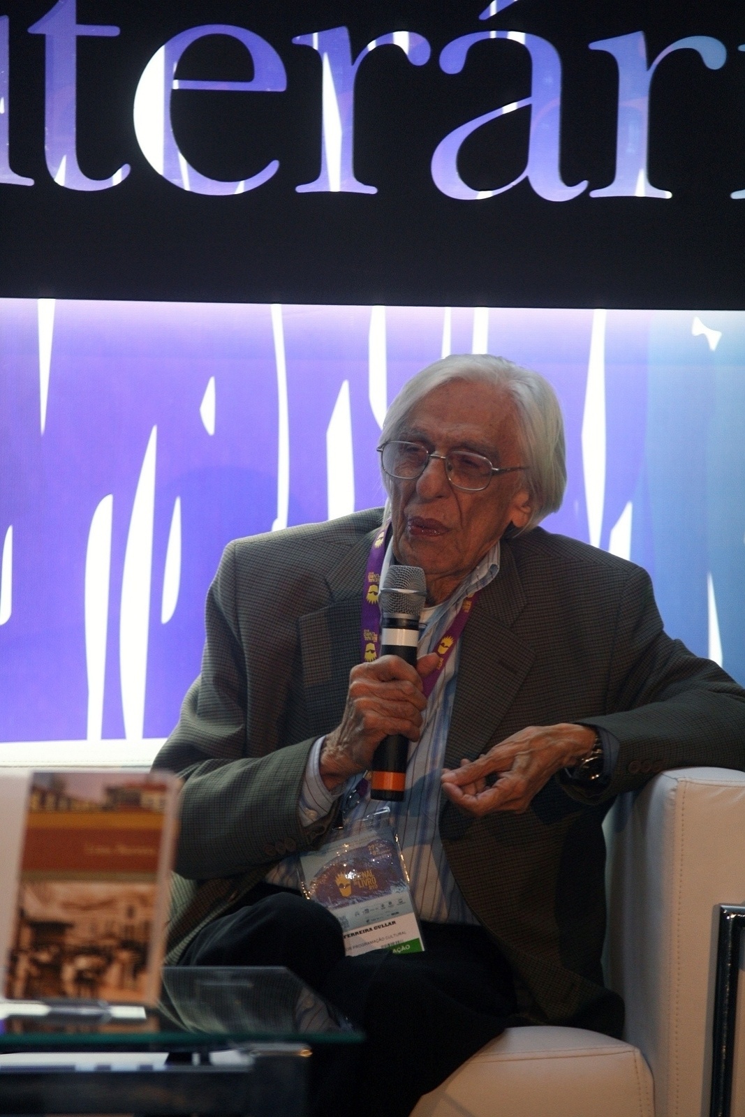 1º.set.2013 -  Ferreira Gullar participa do Café Literário da Bienal do Rio. Evento vai até dia 8 de setembro - Luiz Ackermann/Bienal do Livro/Divulgação