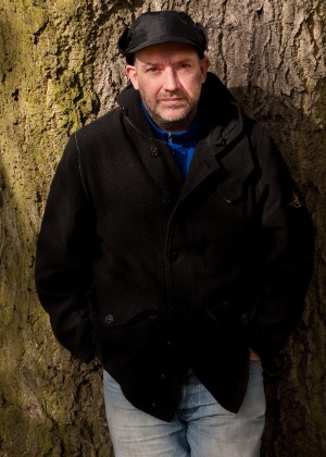 O inglês David Rotheray, que gravou um disco com "respostas" de personagens de canções famosas