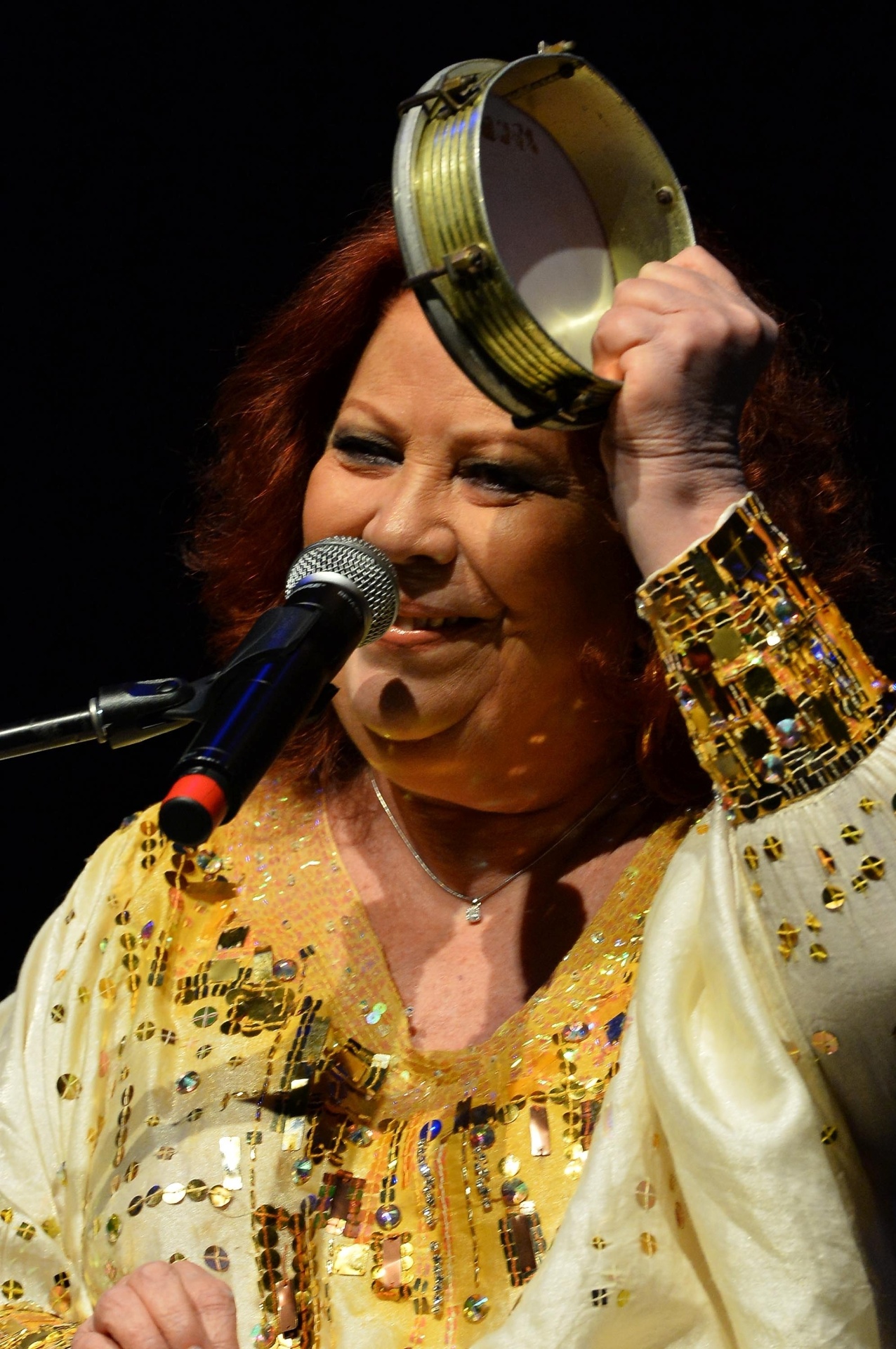 07.set,.2013 - Beth Carvalho se apresenta após internação - André Lobo/UOL