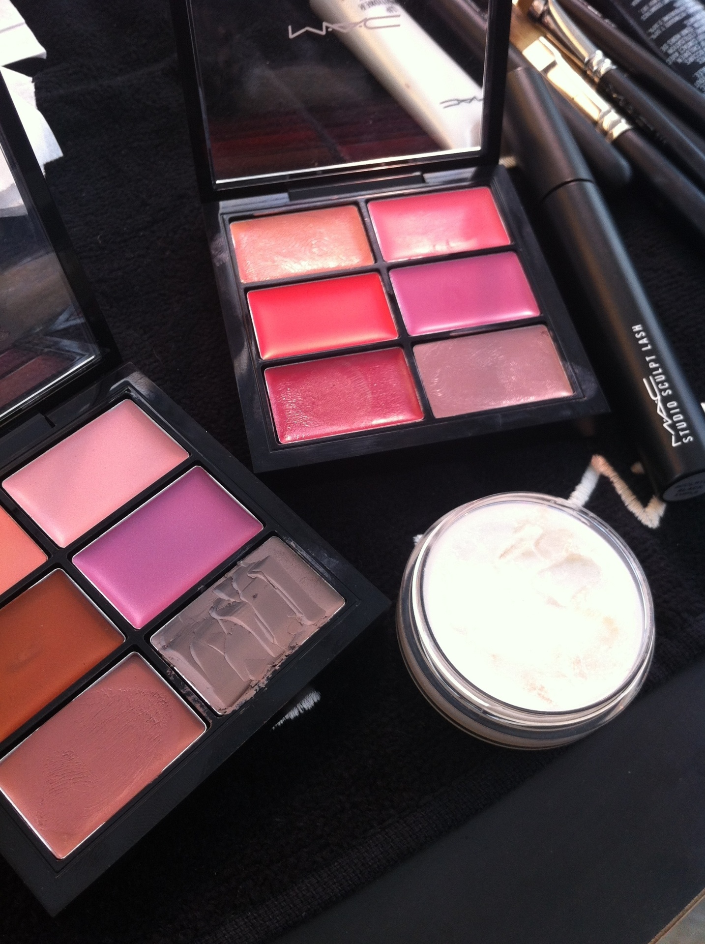 Passo a passo da maquiagem do desfile de Alexandre Herchcovitch na semana de moda de NY - 9 - Geovanna Morcelli/UOL