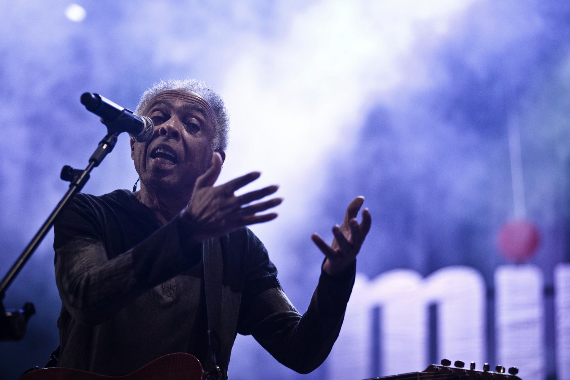 6.set.2013 - Gilberto Gil faz show com a Orquestra de Sopros da Pro Arte na Praca do Carmo, na Mostra Internacional de Música de Olinda - Tiago Calazans/Mimo