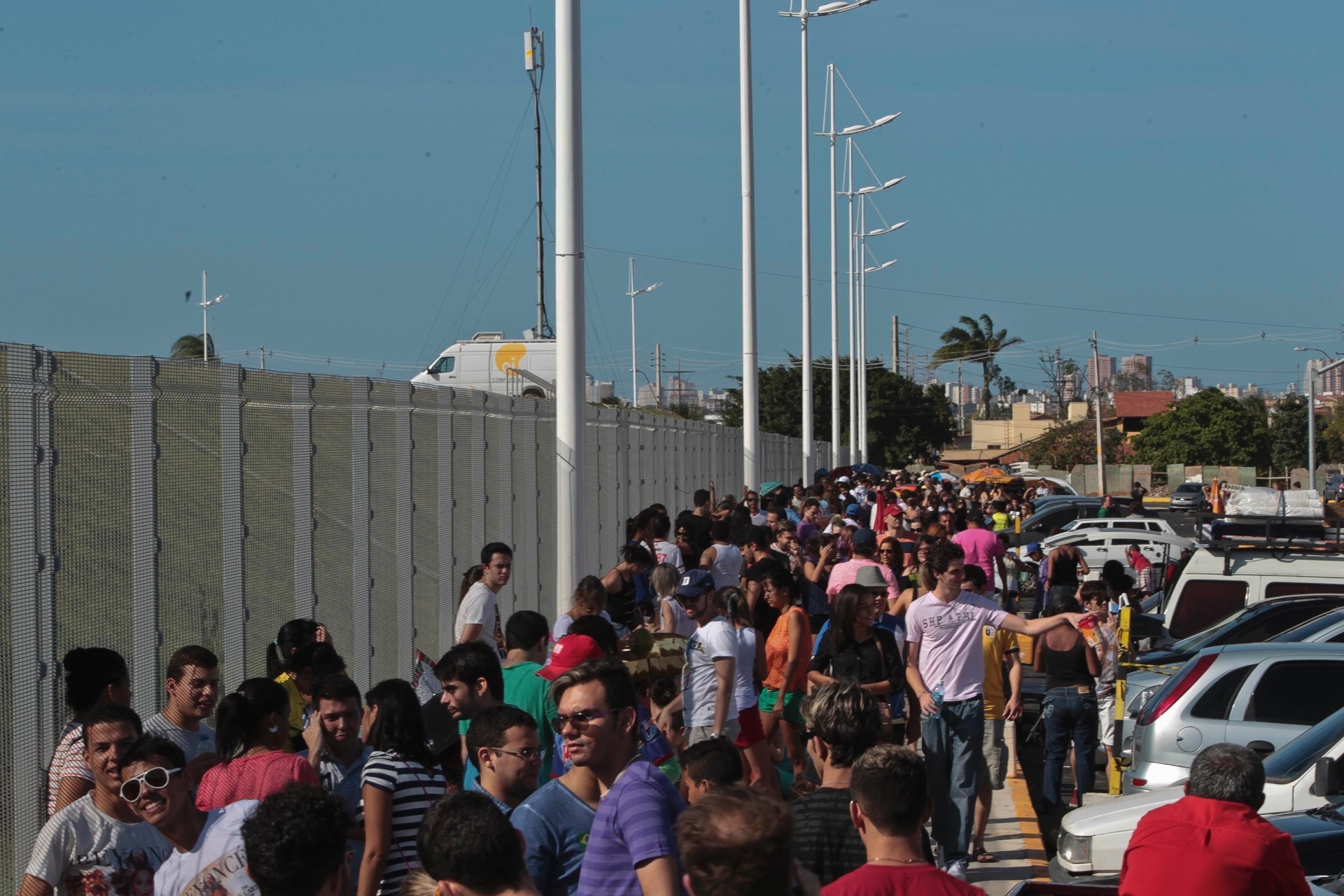 8.set.2013 - Público Beyoncé Fortaleza - Jarbas Oliveira/UOL