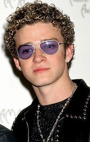 No lançamento do segundo álbum do N?Sync, "No Strings Attached" (2000), Justin Timberlake aderiu ao cabelão, sem medo de ser feliz