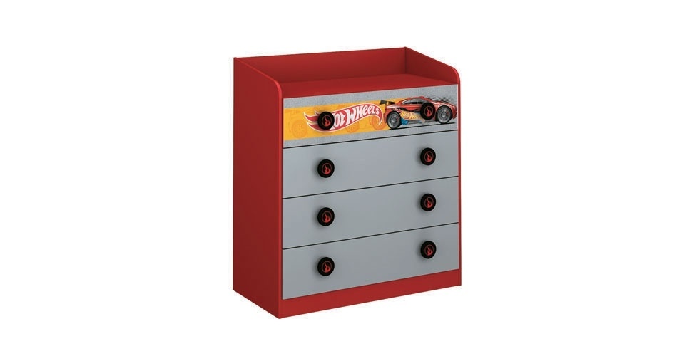 Cômoda com quatro gavetas, modelo Hot Wheels Star, da Pura Magia. Feito de MDF, o móvel tem as seguintes dimensões: 103,6 cm de altura, 92,2 cm de largura e 45,1 cm de profundidade. Na Bebê Store, R$ 659,90. Preço pesquisado em setembro de 2013 e sujeito a alteração - Divulgação
