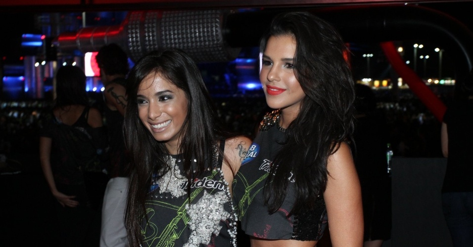 13.set.2013 - Anitta e Mariana Rios marcam presença em camarote do Rock in Rio
