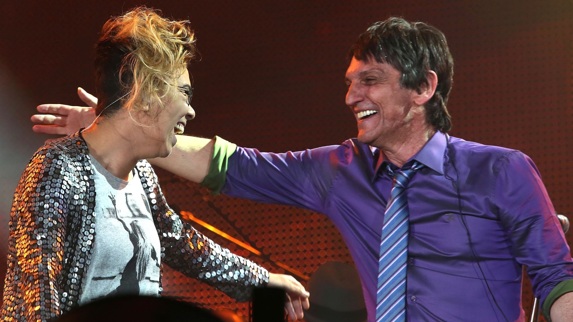 13.set.2013 - Maria Gadú e Paulo Miklos durante homenagem a Cazuza no Palco Mundo do Rock in Rio - Marco Antonio Teixeira/UOL