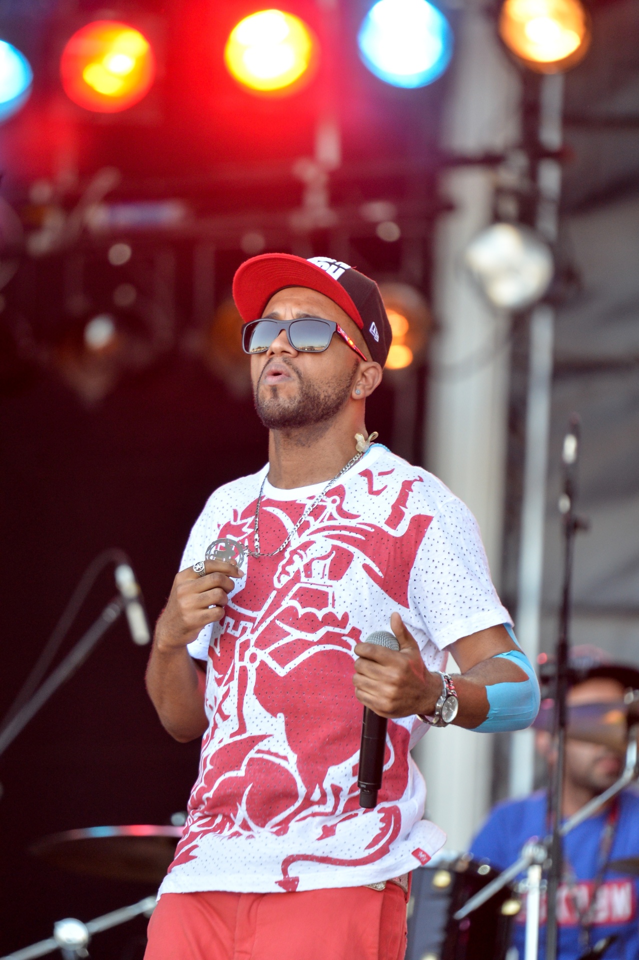 13.set.2013 - O rapper Flávio Renegado se apresenta no Palco Sunset do Rock In Rio - Celso Pupo/Fotoarena/Estadão Conteúdo