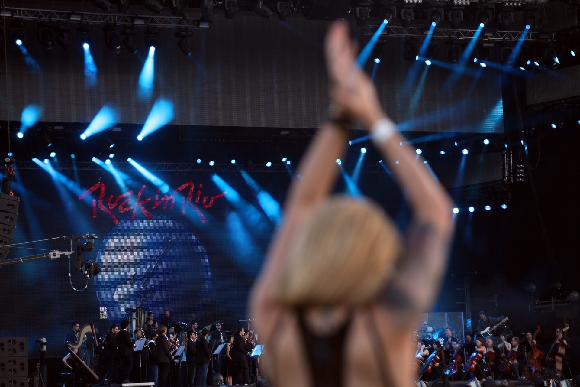 13.set.2013 - Orquestra Sinfônica anima público do Rock in Rio, horas antes do início das atrações principais - Antonio Lacerda/EFE