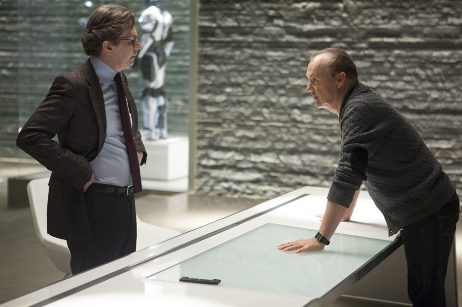 Gary Oldman e Michael Keaton em cena de "Robocop" - Divulgação/Sony Pictures