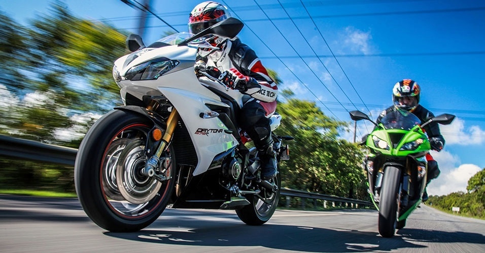 Kawasaki Ninja ZX-6R vs. Triumph Daytona 675R: duelo de esportivas - 13 ...