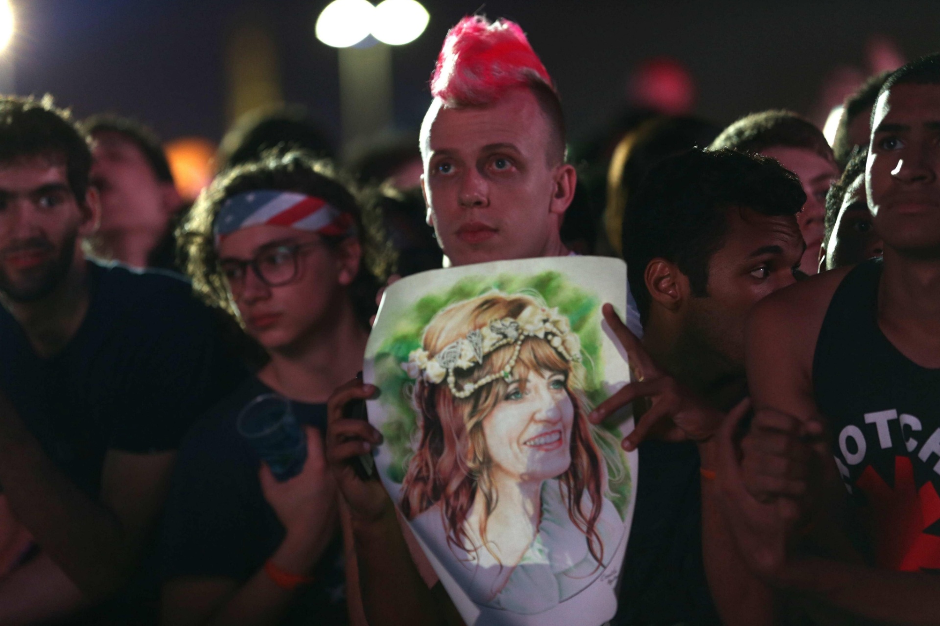 14.set.2013 - Fã com desenho de Florence Welch no segundo dia do Rock in Rio - EFE