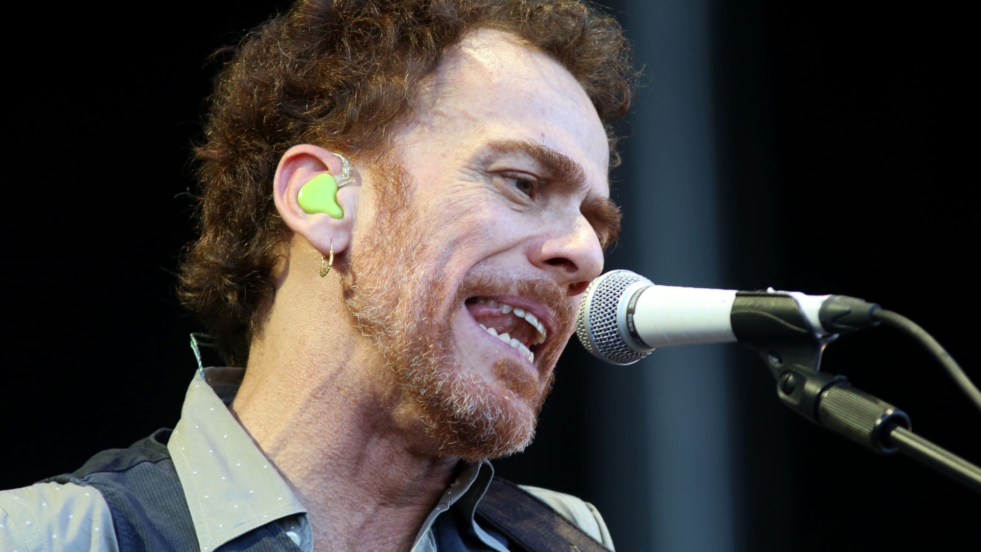 15.set.2013 - O cantor Nando Reis se apresenta com Samuel Rosa no Palco Sunset - Marco Antonio Teixeira/UOL