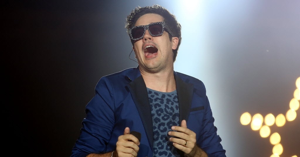 15.set.2013 - Rogério Flausino do Jot Quest abre as apresentações no Palco Mundo na terceira noite do Rock in Rio 2013 - Fernando Maia/UOL