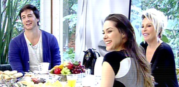 18.set.2013 - Fernanda Machado e Ricardo Tozzi tomam café da manhã com Ana Maria Braga no "Mais Você"