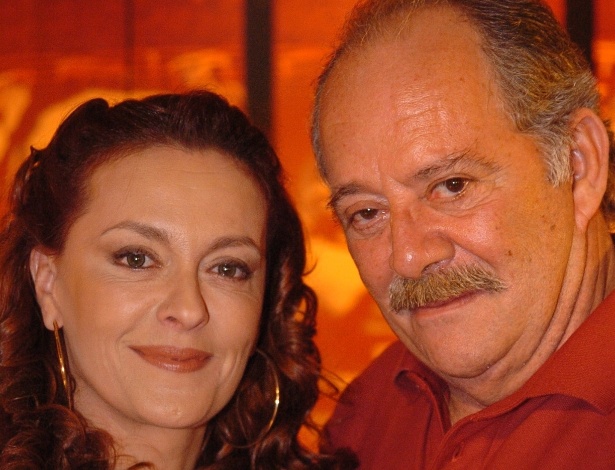 2005 - Maria Zilda e Cláudio Marzo em cena da novela "A Lua Me Disse"
