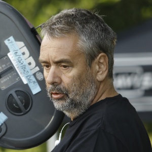 Luc Besson, em set de filmagem - Divulgação / Paris Filmes