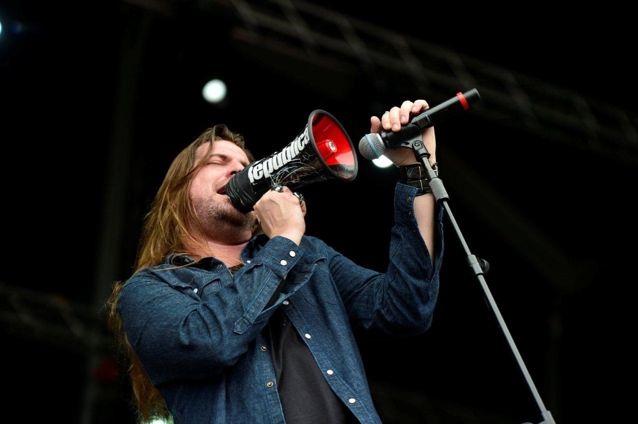 19.set.2013 - O vocalista Leo Belling da banda República abre segundo final de semana do Rock in Rio no palco Sunset - Andre Muzell/AgNews