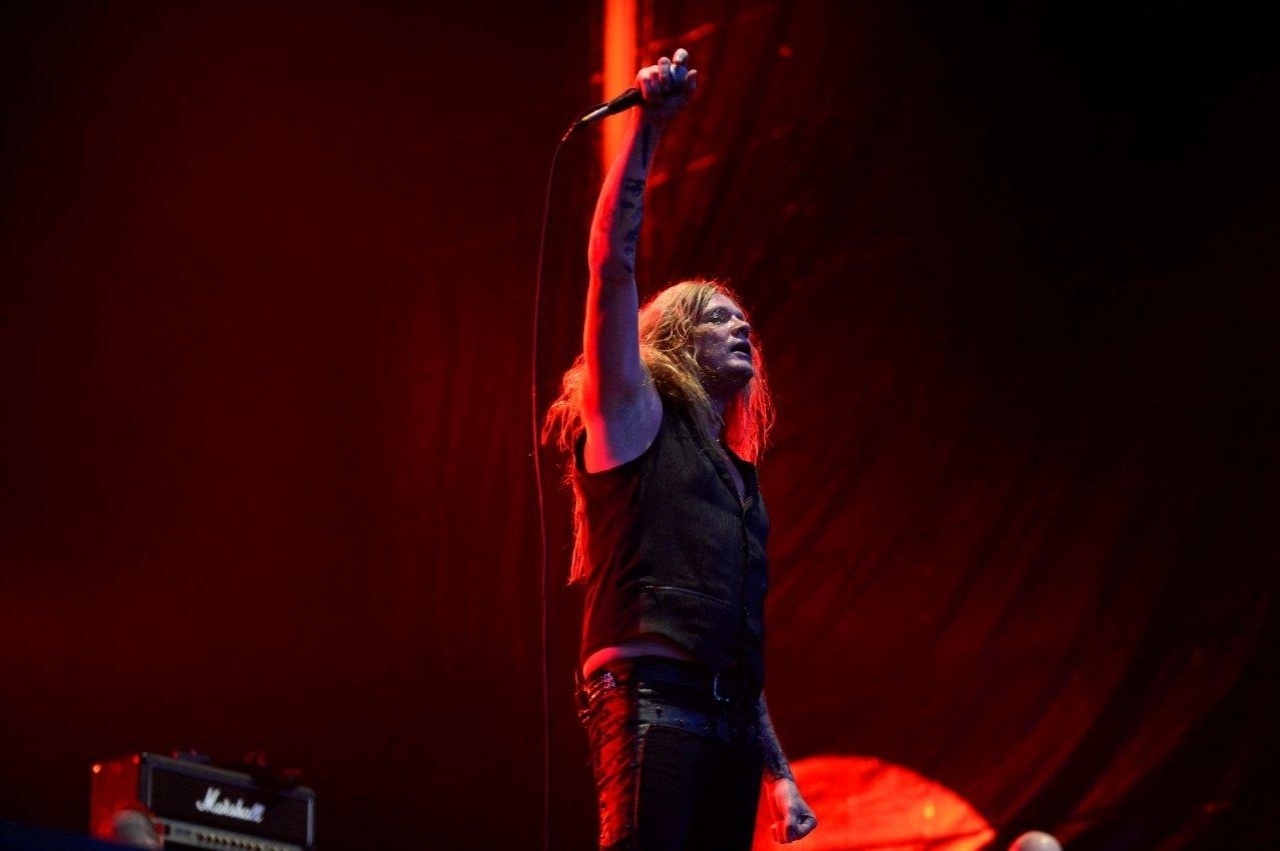 19.set.2013 - Cantor Sebastian Bach faz show no Rock in Rio; "I Remember You" e "18 and Life", do Skid Row - Andre Muzell/AgNews