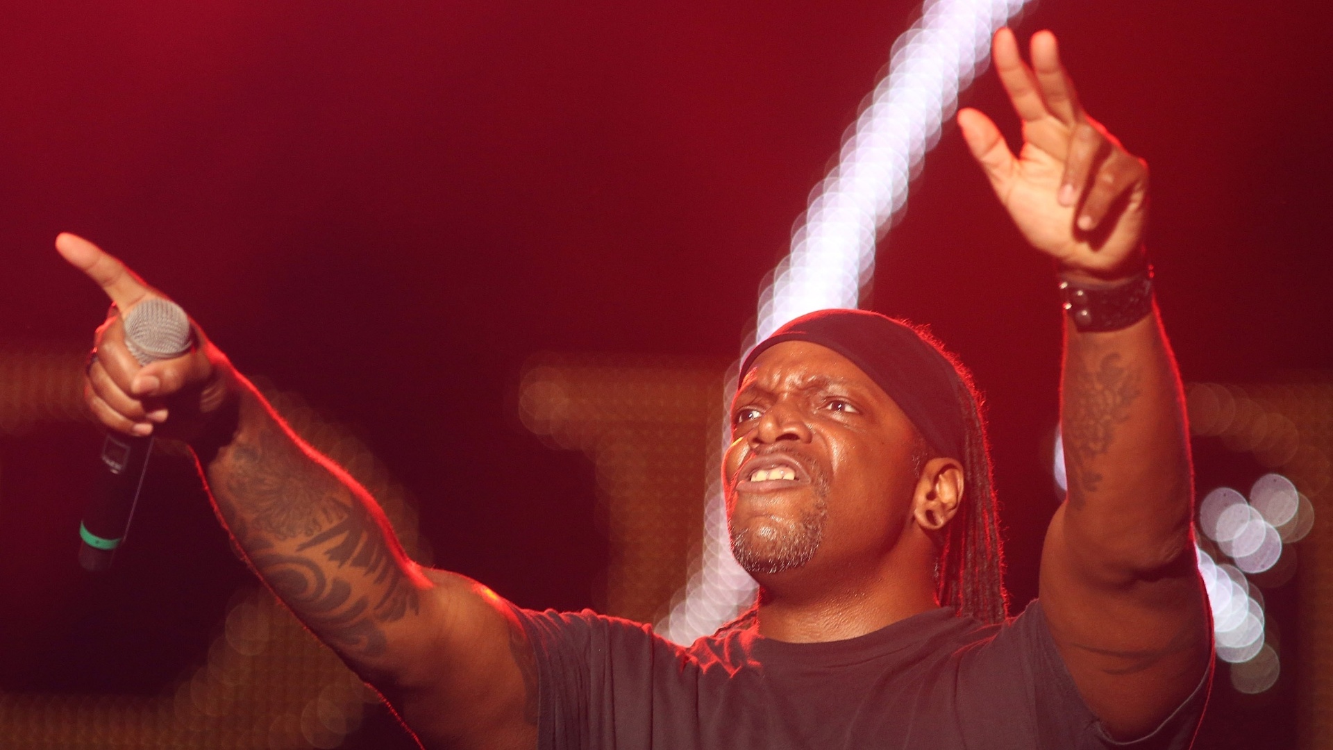 19.set.2013 - Sepultura e Tambours du Bronx se apresentam no Palco Mundo no segundo fim de semana do Rock in Rio - Fernando Maia/UOL