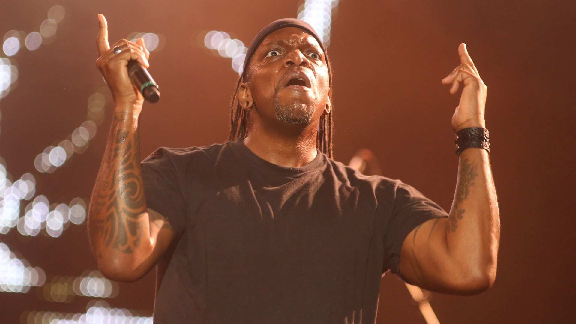 19.set.2013 - Sepultura e Tambours du Bronx se apresentam no Palco Mundo no segundo fim de semana do Rock in Rio - Fernando Maia/UOL