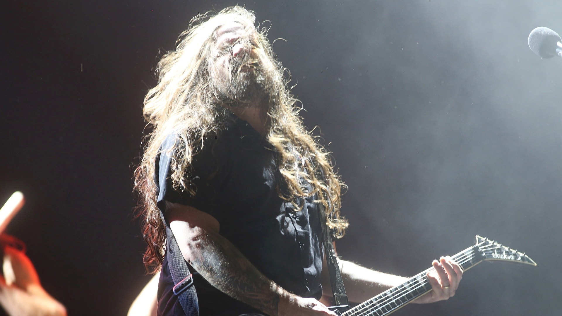 19.set.2013 - O guitarrista do Sepultura Andreas Kisser durante apresentação da banda com o Tambours du Bronx no Palco Mundo do Rock in Rio - Fernando Maia/UOL