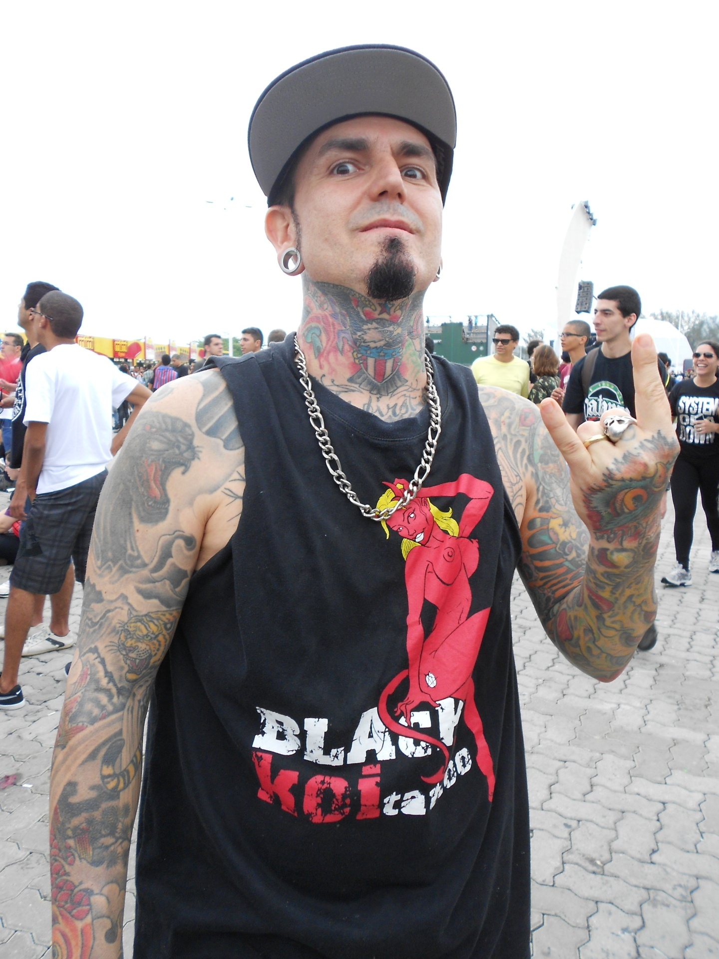 19.set.2013 - Tatuador Paulo Koi, 42, "amante de adrenalina", que tem 70% do corpo tatuado - Fabíola Ortiz/UOL