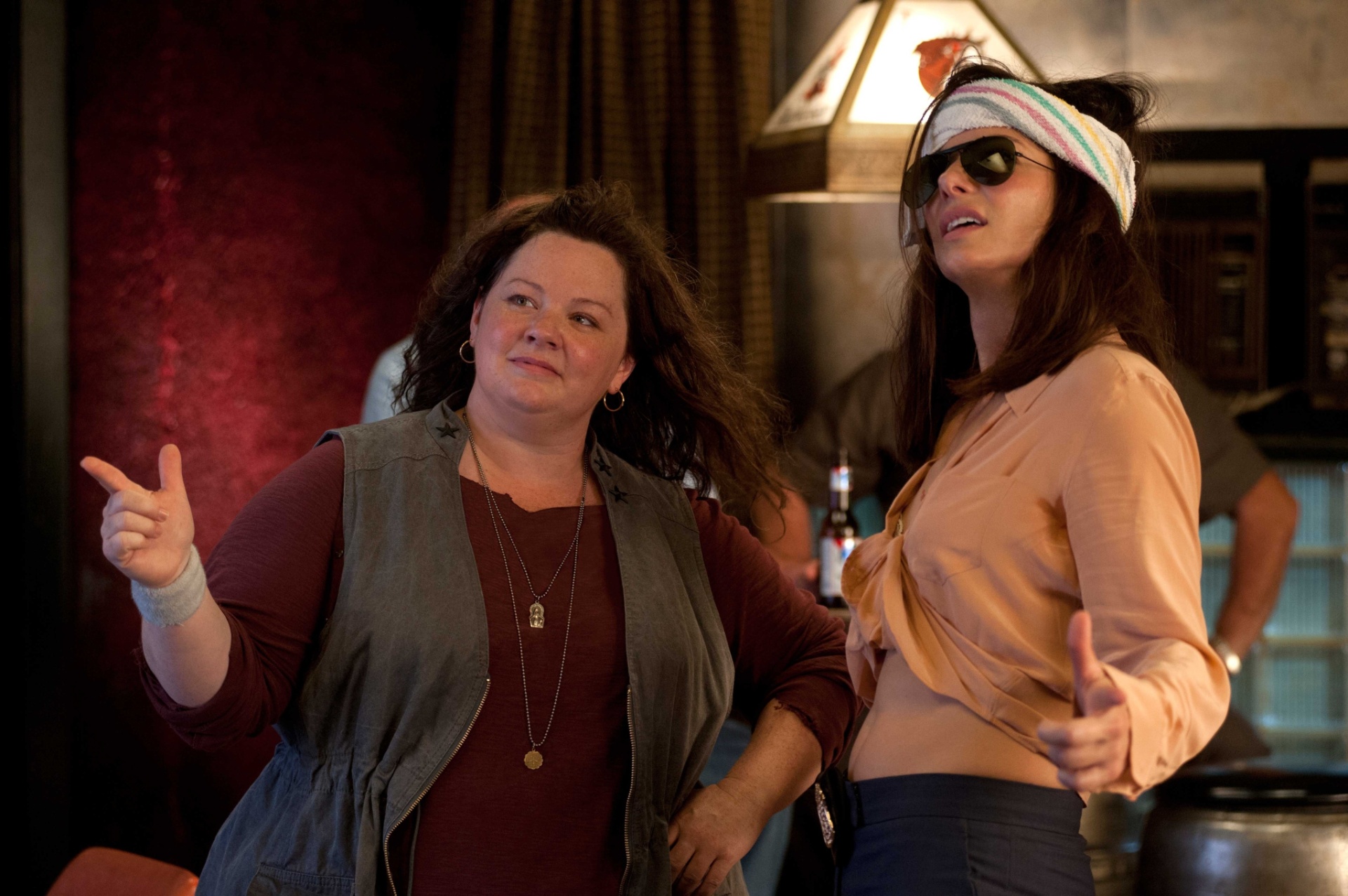 Cena da comédia "As Bem-Armadas", estrelada por Sandra Bullock e Melissa McCarthy - Divulgação / Fox Films