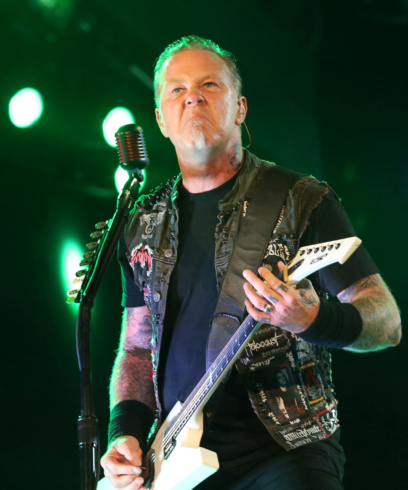 19.set.2013 -James Hetfield, guitarrista do Metallica, durante show da banda no palco Mundo do Rock in Rio - Marco Antônio Teixeira/UOL
