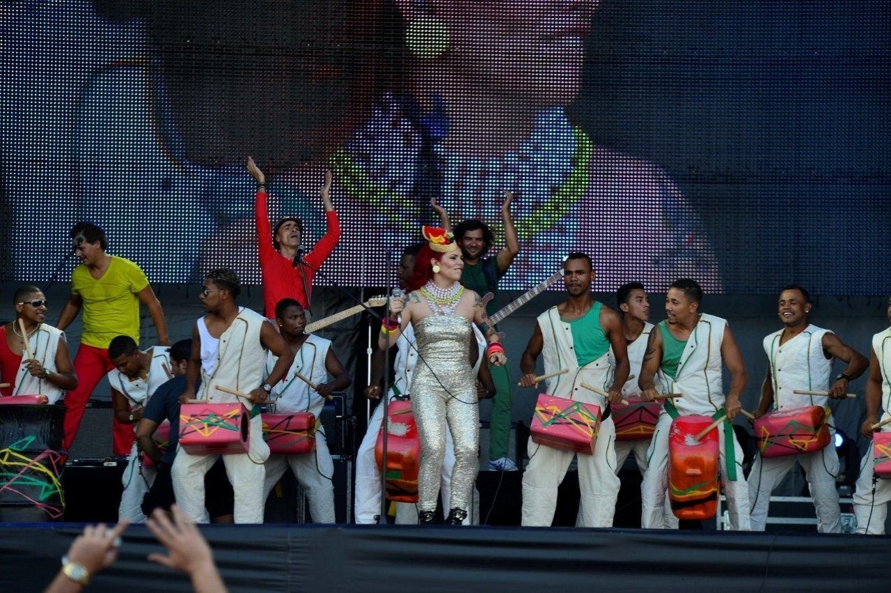 20.set. 2013 - A banda portuguesa The Gift e os brasileiros do Afrolata abrem o Palco Sunset nesta sexta-feira no Rock in Rio - Andre Muzell/AgNews