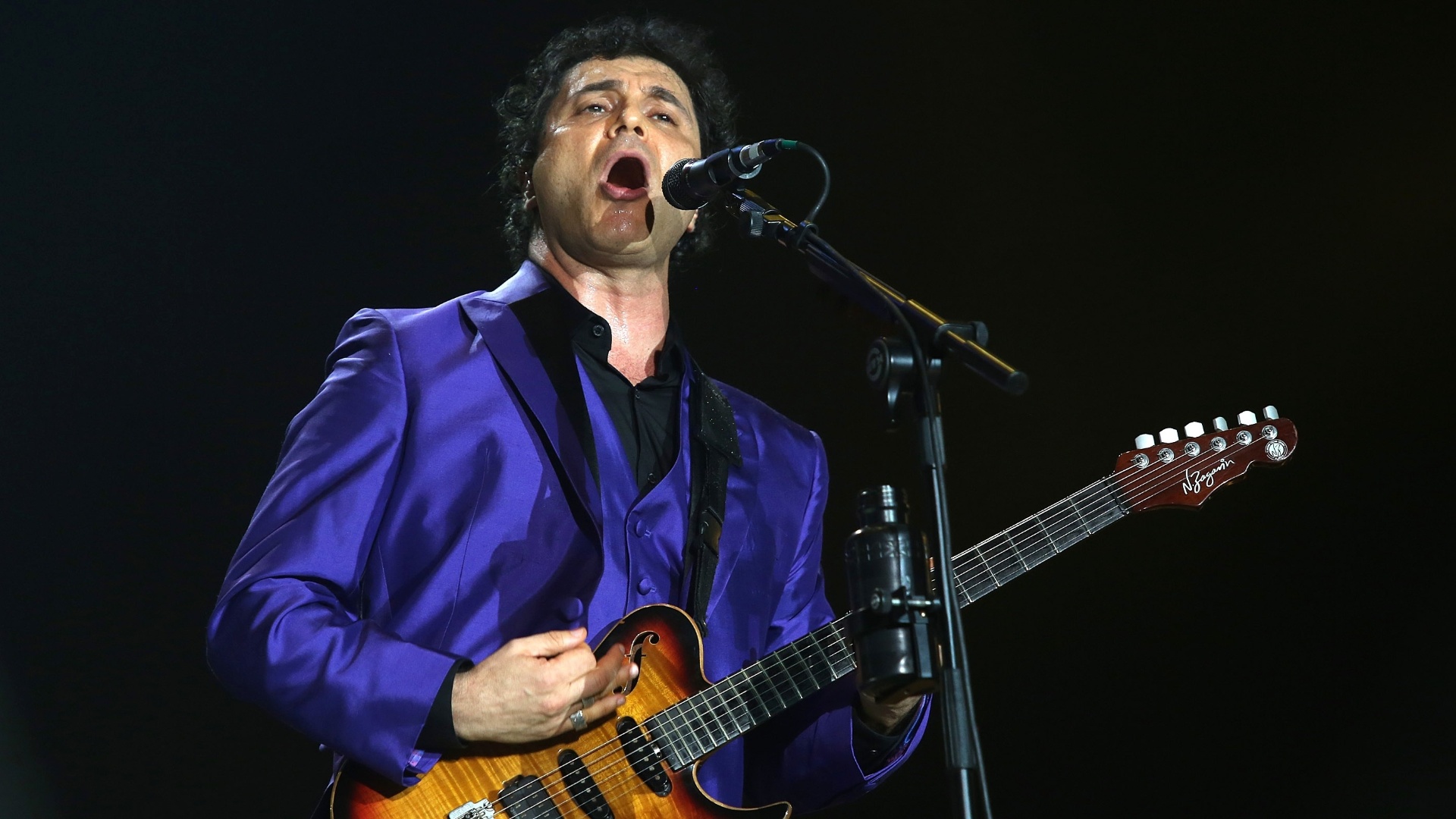 20.set.2013 - Frejat faz o primeiro show do Palco Mundo no segundo dia do segundo final de semana do festival - Marco Antônio Teixeira/UOL