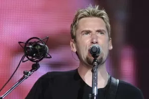 【スピッツ出演　激レア】ROCK FILE VIDEO  1989 VOL.5 Nickelback supera desconfianças e agrada fãs à espera do Bon Jovi