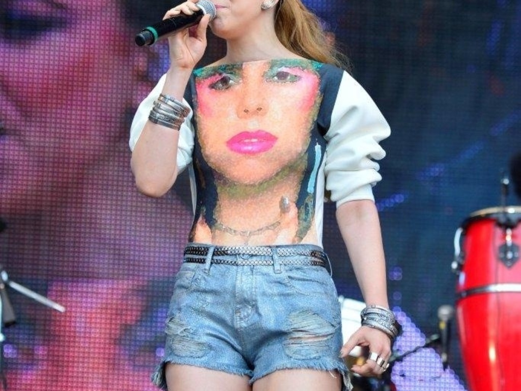 21.set.2013 - Moraes Moreira, Pepeu Gomes e Roberta Sá tocam sucessos do Novos Baianos no palco Sunset - Andre Muzell/AgNews