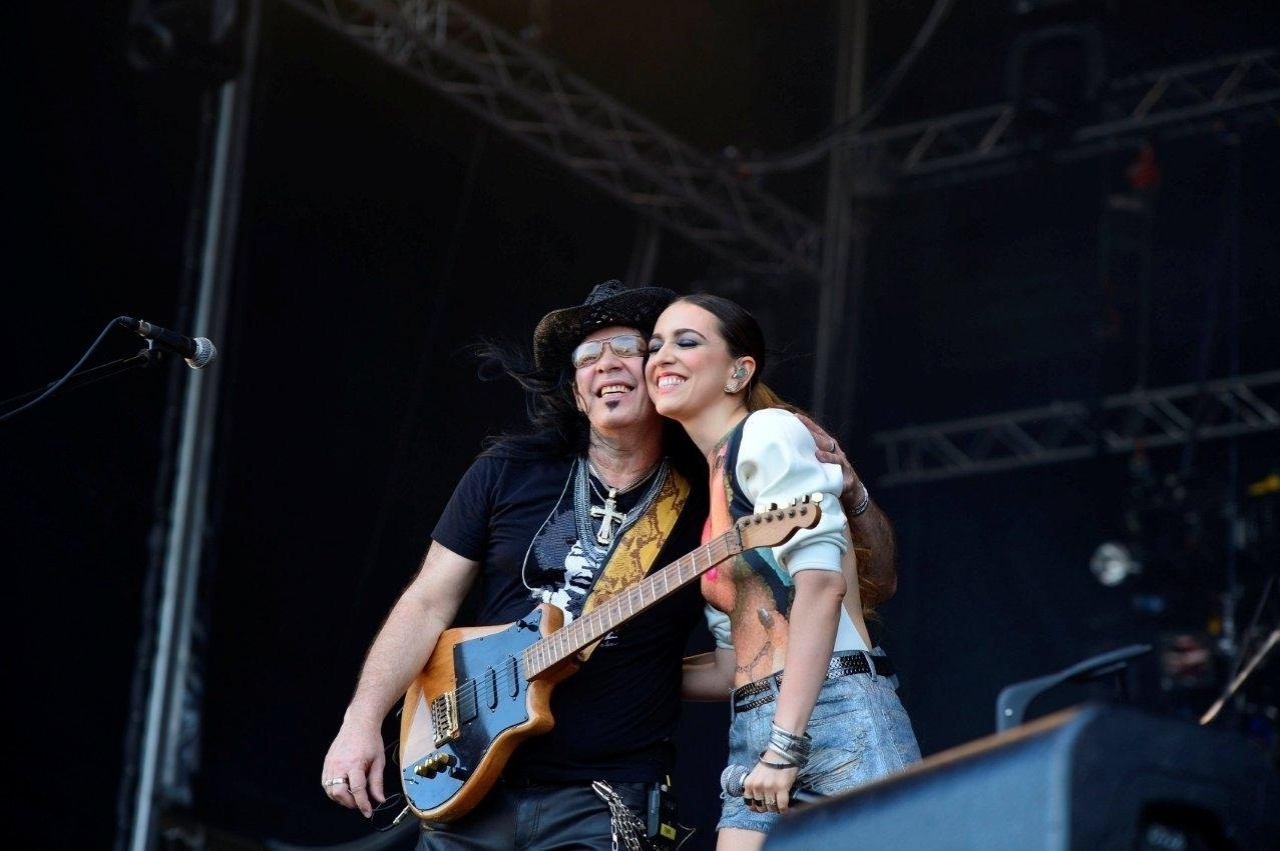 21.set.2013 - Moraes Moreira, Pepeu Gomes e Roberta Sá tocam sucessos do Novos Baianos no palco Sunset - Andre Muzell/AgNews