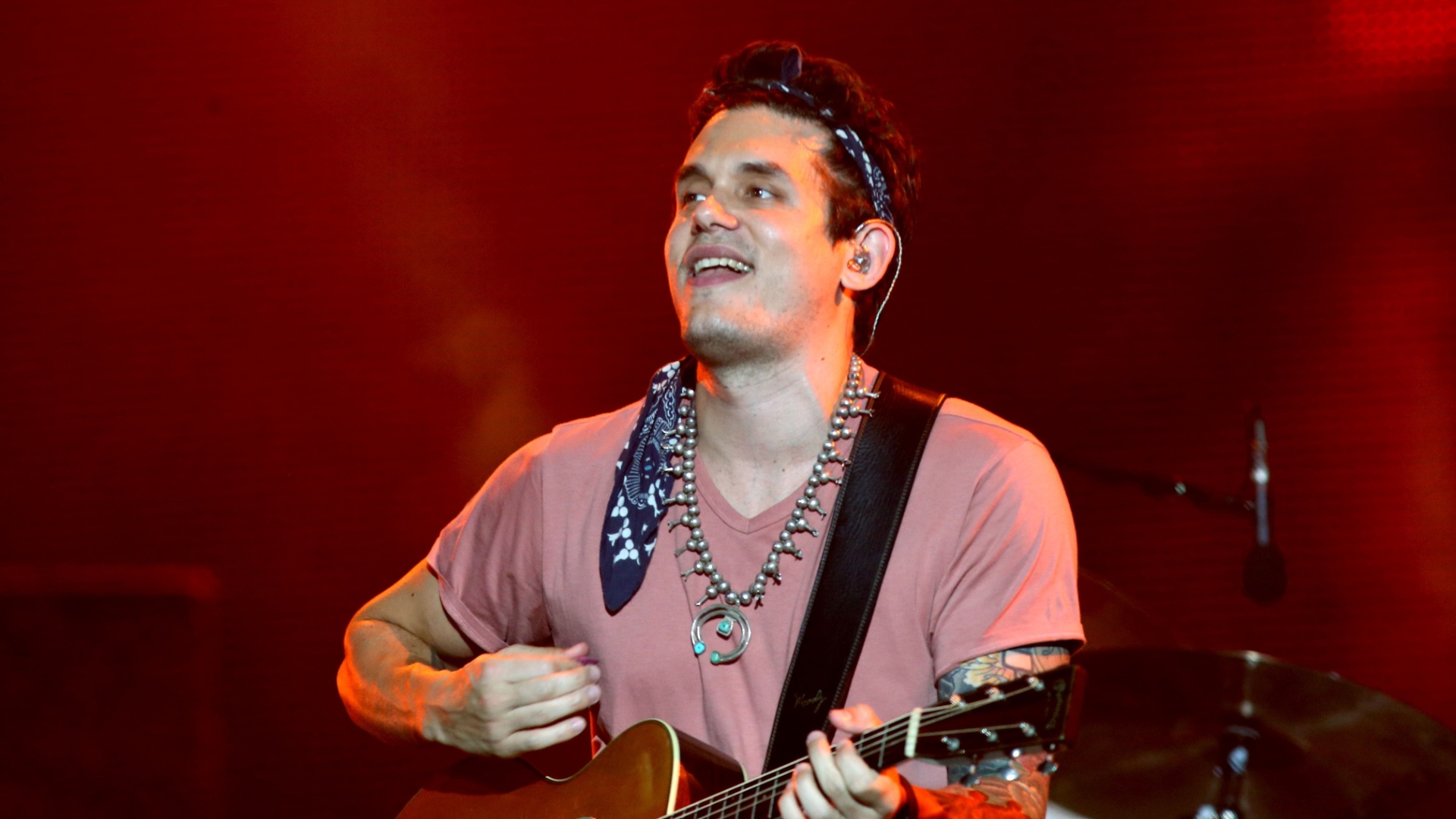 21.set.2013 - O cantor John Mayer se apresenta no Palco Mundo do Rock in Rio - Marco Antônio Teixeira/ UOL
