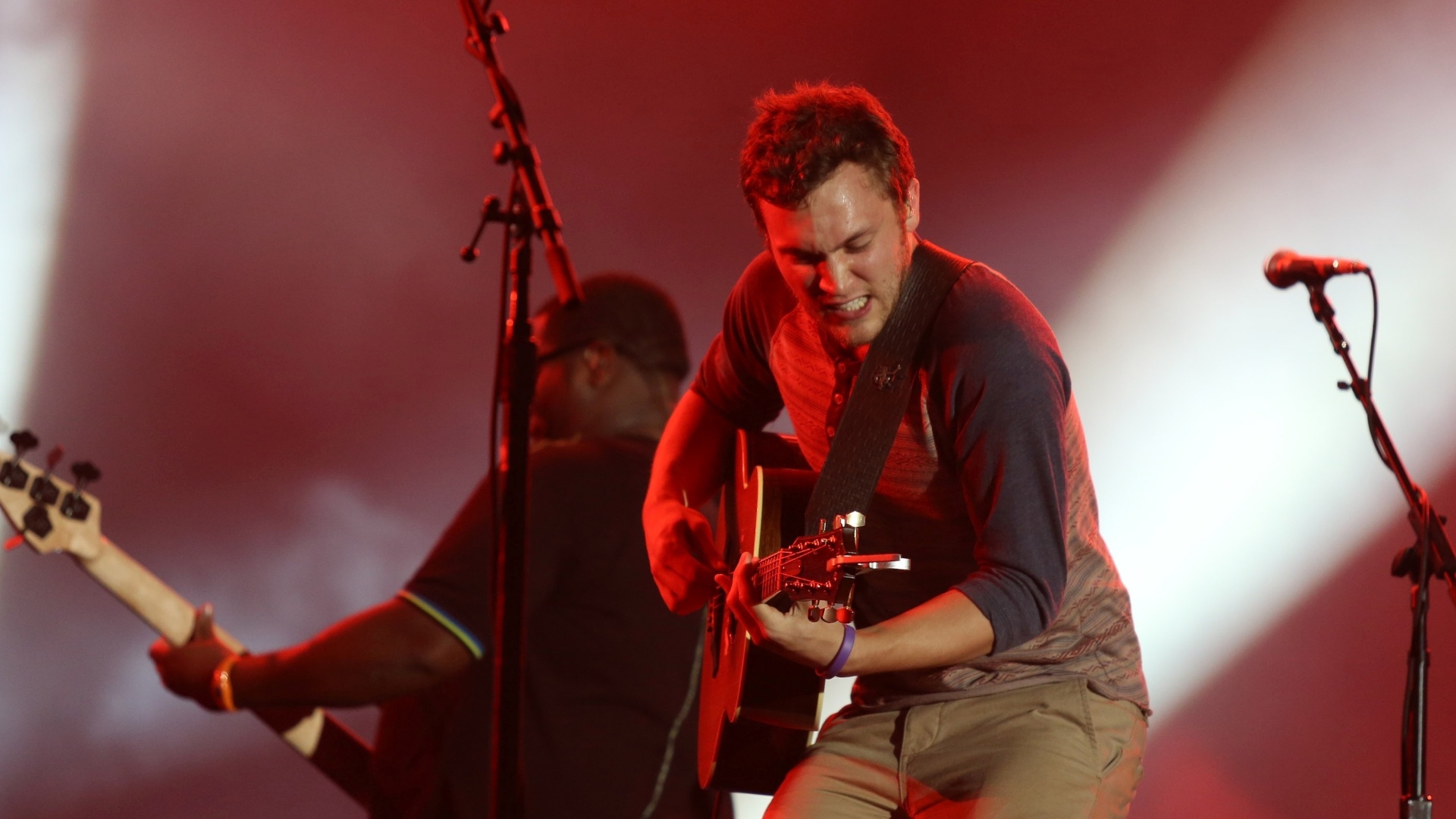 21.set.2013 - O cantor Phillip Phillips se apresenta no Palco Mundo do Rock in Rio - Fernando Maia/UOL