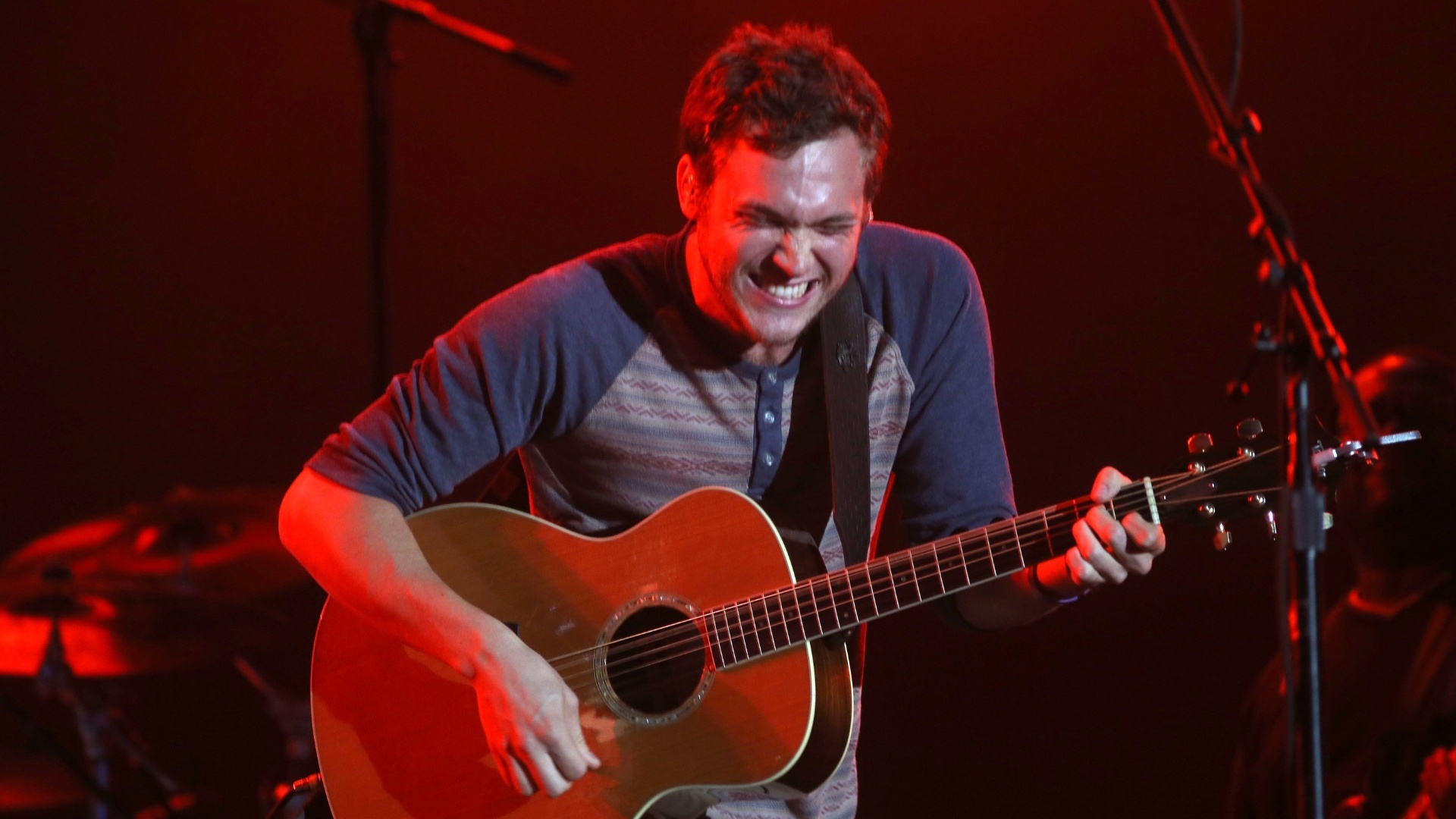 21.set.2013 - O cantor Phillip Phillips se apresenta no Palco Mundo do Rock in Rio - Fernando Maia/UOL