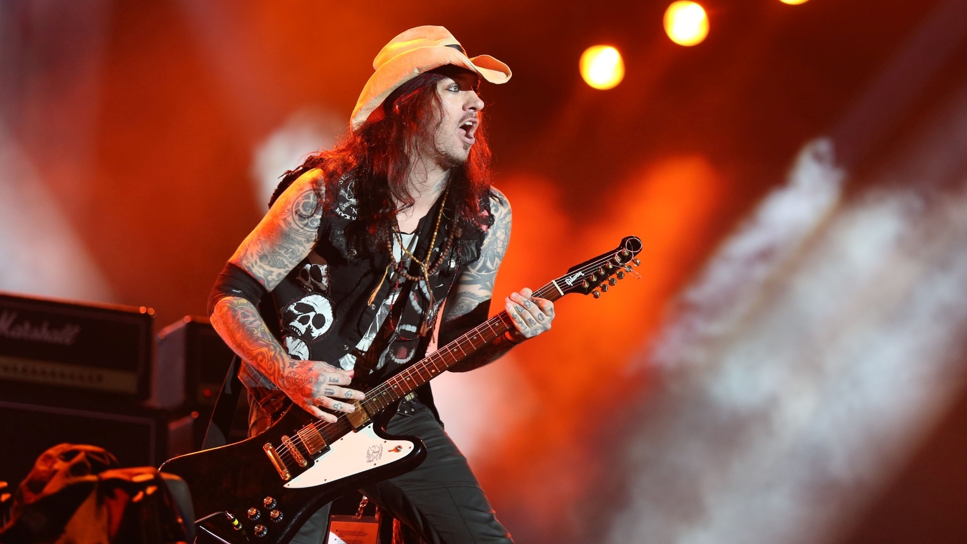 22.set.2013 - Banda Kiara Rocks se apresenta no Palco Mundo do festival - Fernando Maia/UOL