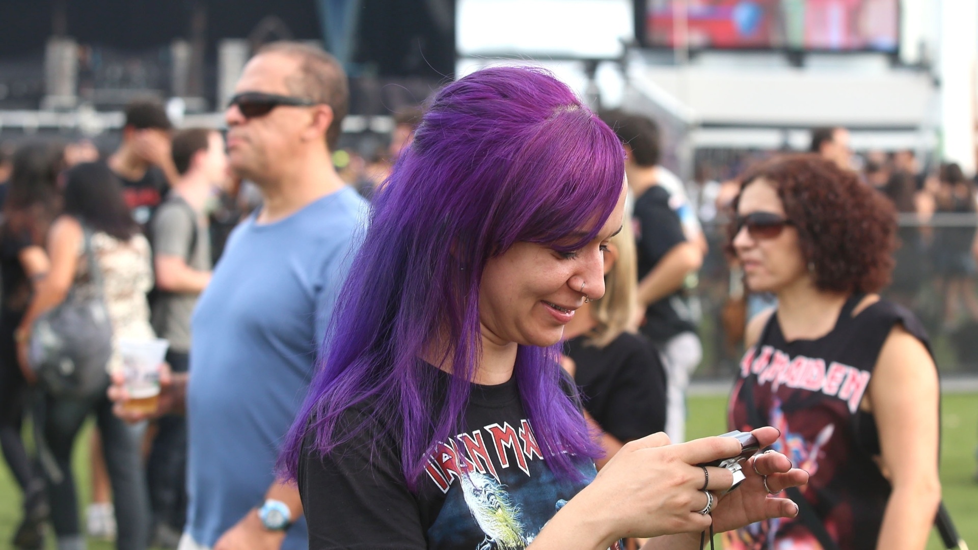 22.set.2013 - Camisetas do Iron Maiden puderam ser vistas com frequência no dia em que a banda britânica fecha o festival - Marco Antônio Teixeira/UOL