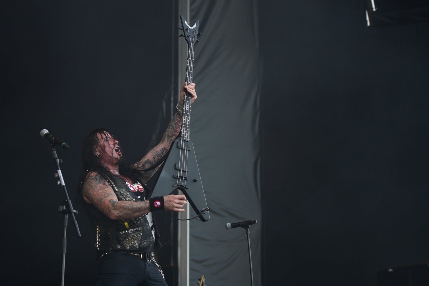 22.set.2013 - Destruction se apresenta no Palco Sunset no último dia de festival; banda alemã foi acompanha pelo grupo brasileiro Krisiun - Andre Muzell/AgNews