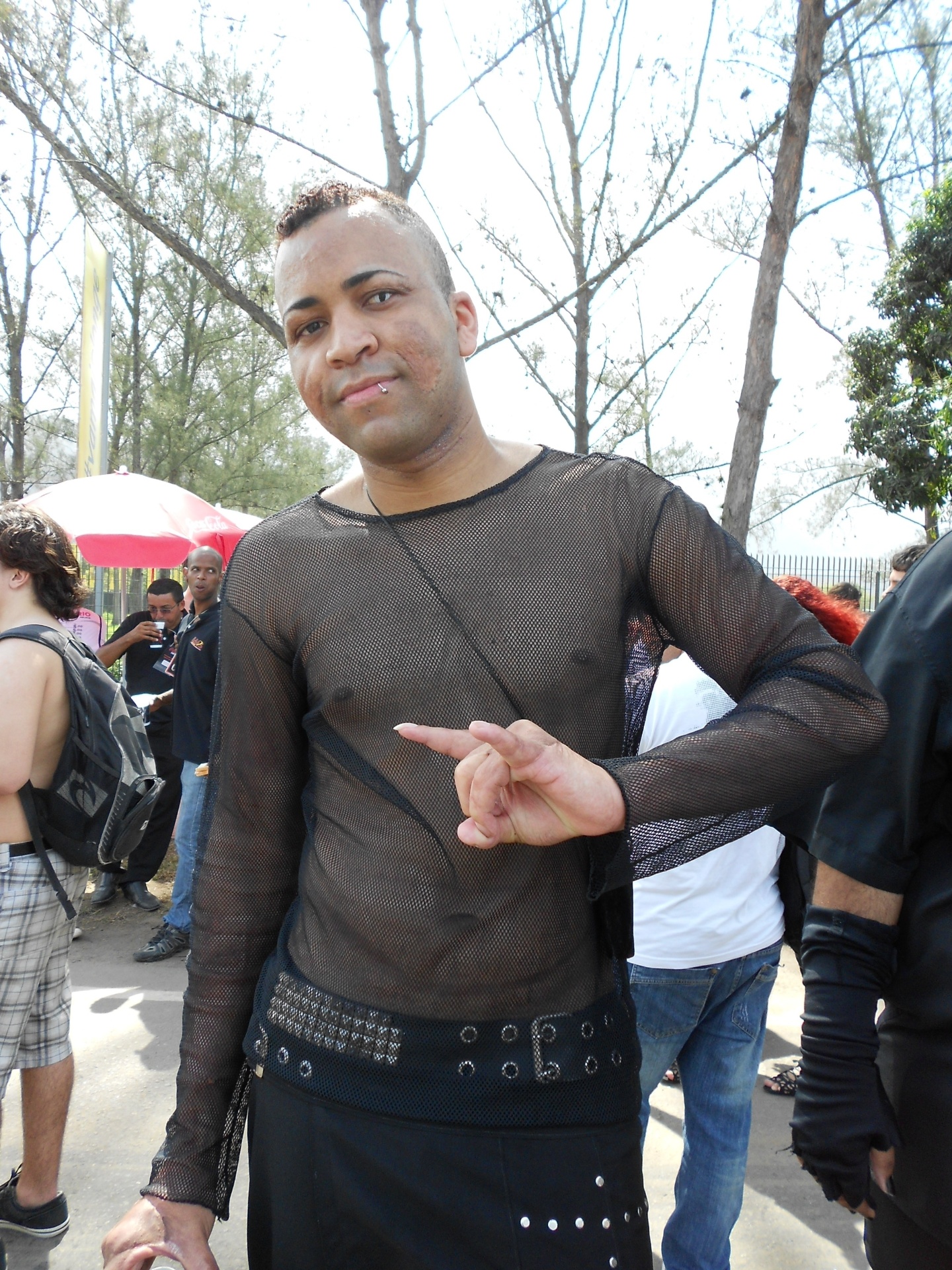 Público ignora o calor e adota visual gótico no último dia de Rock in Rio - Fabíola Ortiz/UOL