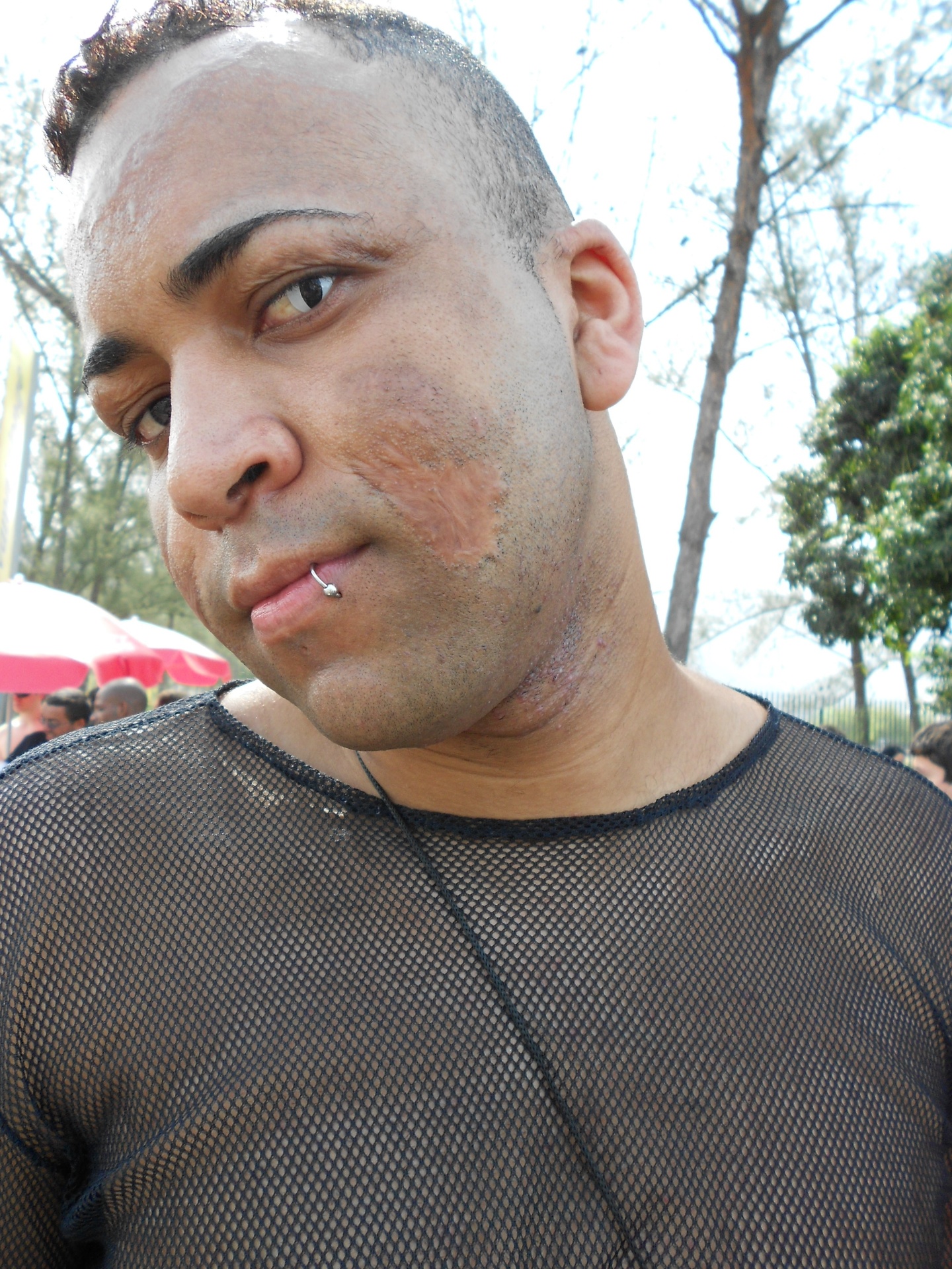 Público ignora o calor e adota visual gótico no último dia de Rock in Rio - Fabíola Ortiz/UOL