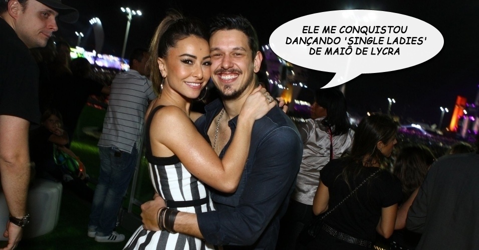 "Ele me conquistou dançando 'Single Ladies' de maiô de lycra", Sabrina Sato brincando com o namorado João Vicente de Castro, do grupo Porta dos Fundos, no dia do show da Beyoncé - Foto Rio News