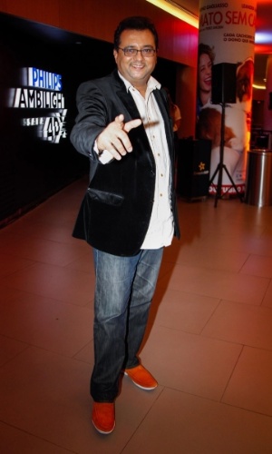 23.set.2013 - O apresentador Geraldo Luís comparece à pré-estreia de "Mato Sem Cachorro", em um shopping de São Paulo