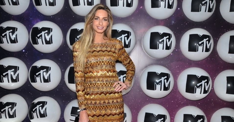 24.set.2013 - Mariana Weickert na festa de lançamento da MTV, em São Paulo