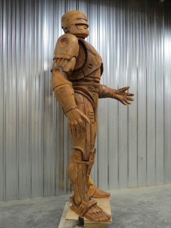Após campanha de financiamento coletivo, moradores de Detroit conseguiram dinheiro para construir uma estátua do Robocop para vigiar a cidade a partir de 2014 - Divulgação/Kickstarter